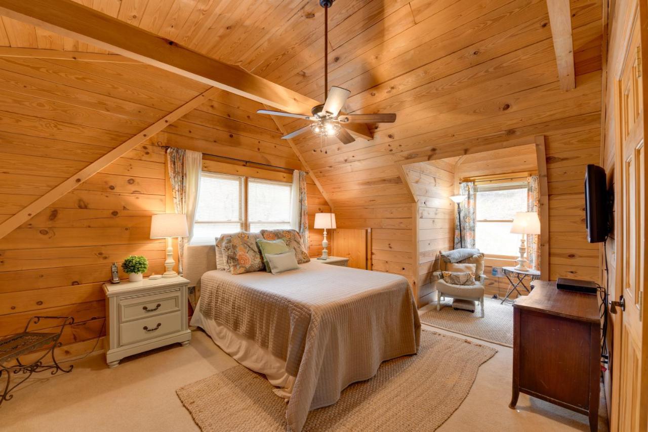 Creekside Bryson City Cabin With Private Hot Tub Exterior photo